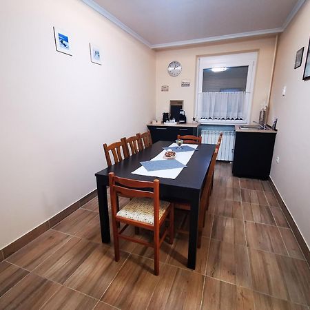 Central Park Apartman Szekszárd Esterno foto
