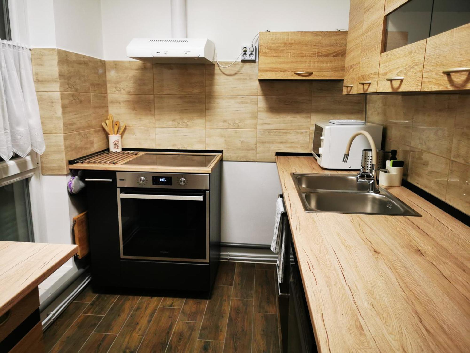 Central Park Apartman Szekszárd Esterno foto
