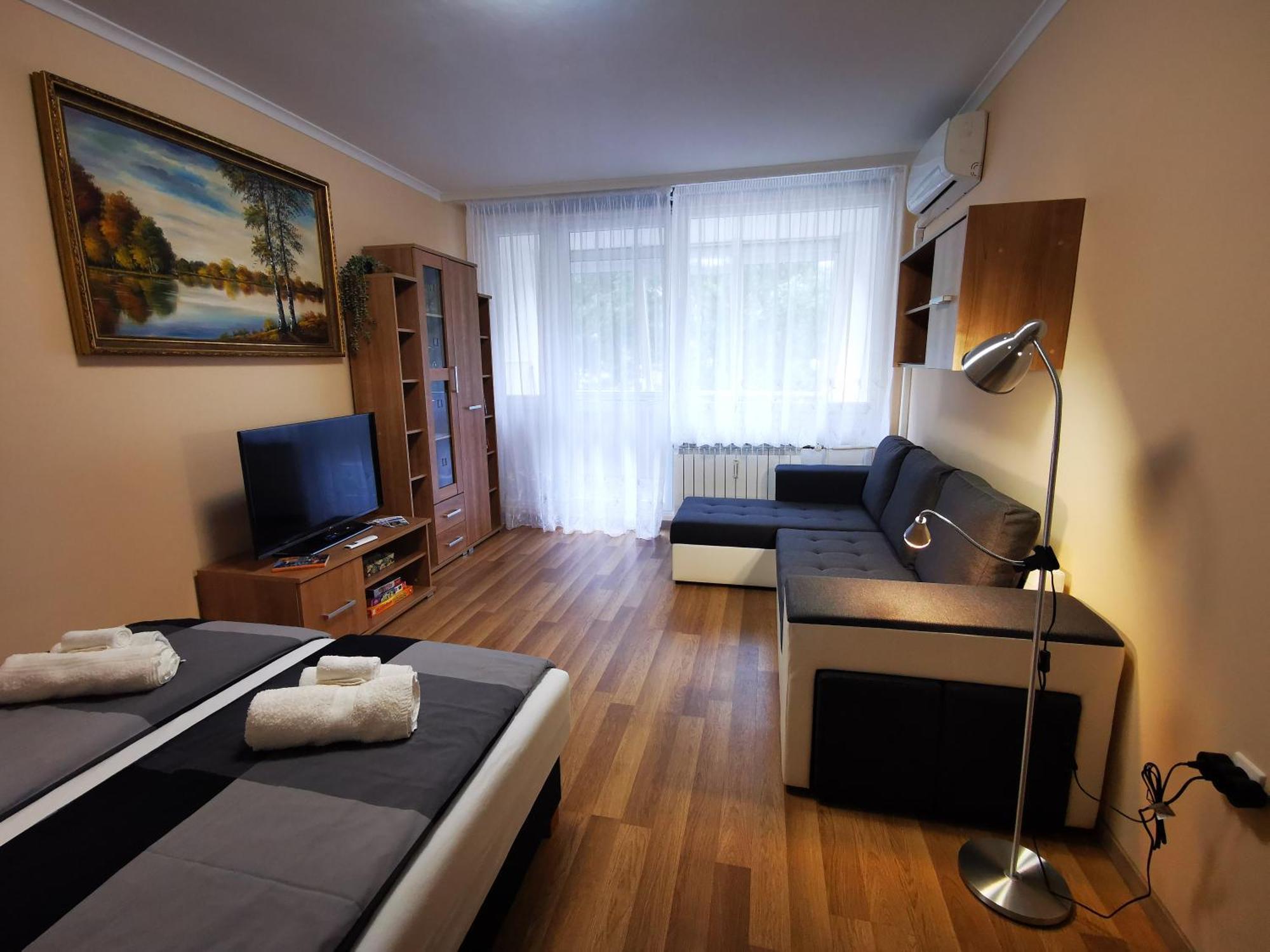 Central Park Apartman Szekszárd Esterno foto