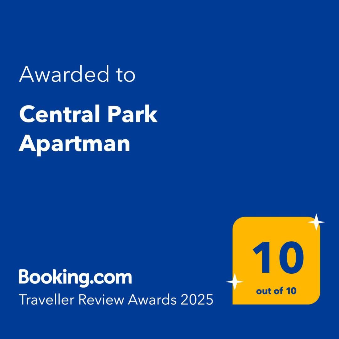 Central Park Apartman Szekszárd Esterno foto